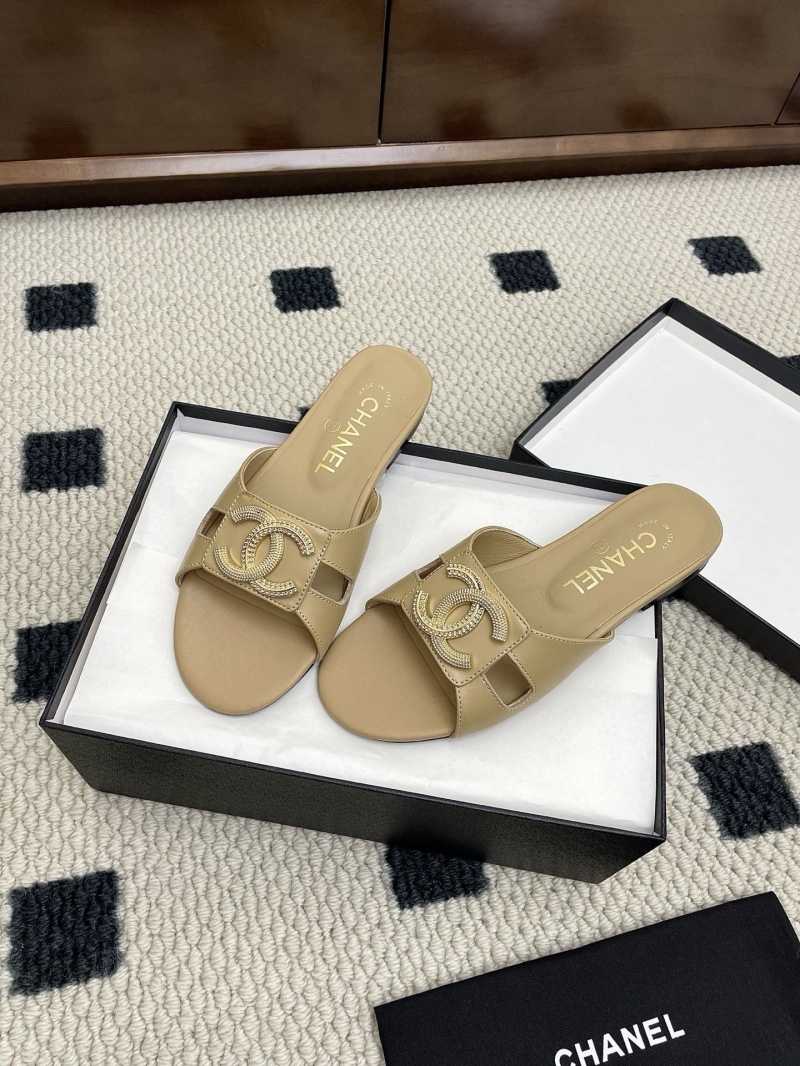 Ch**el slippers
